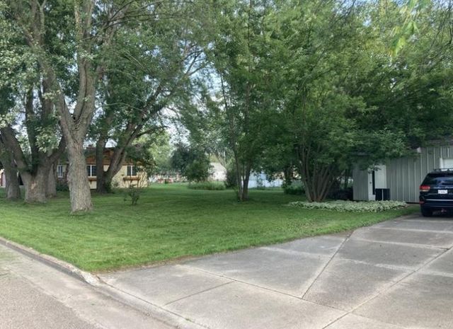 937 N HOGAN STREET, Antigo, WI 54409