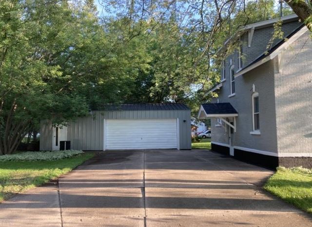 937 N HOGAN STREET, Antigo, WI 54409
