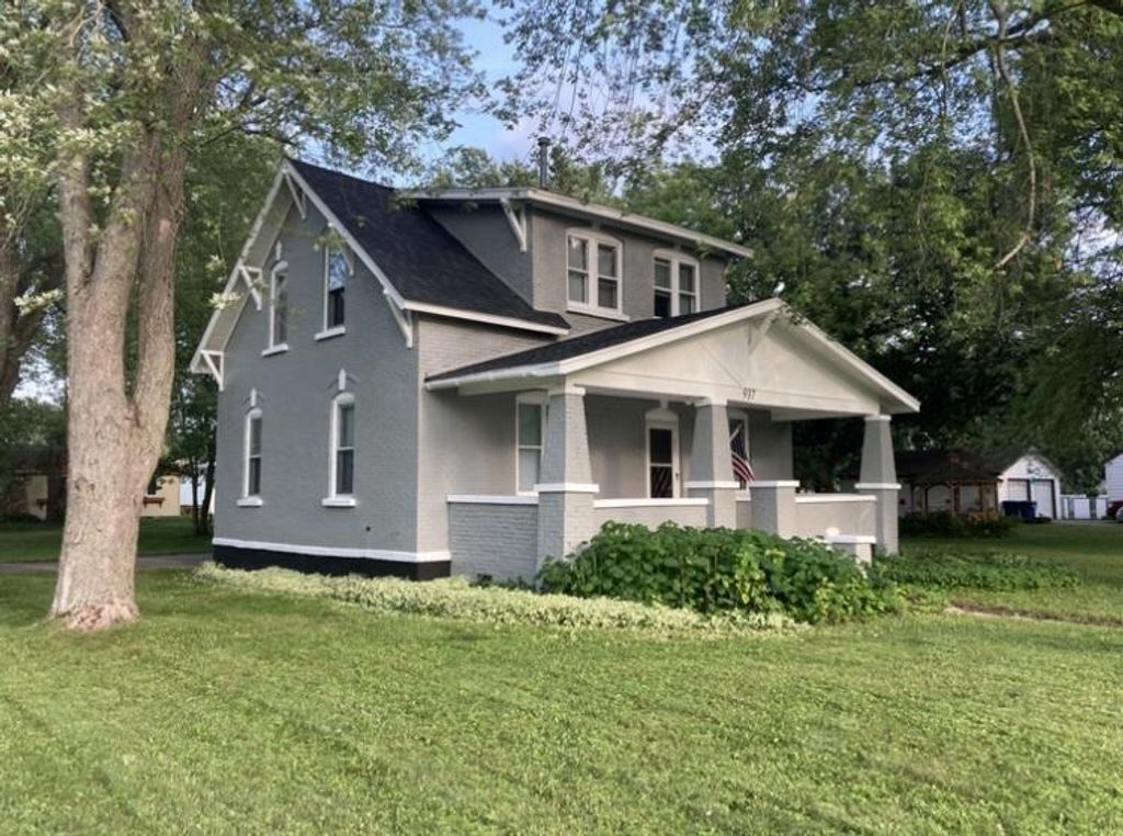 937 N HOGAN STREET, Antigo, WI 54409
