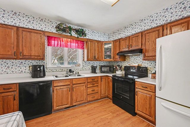 7589 Foxwood, Richland Twp, MI 49083