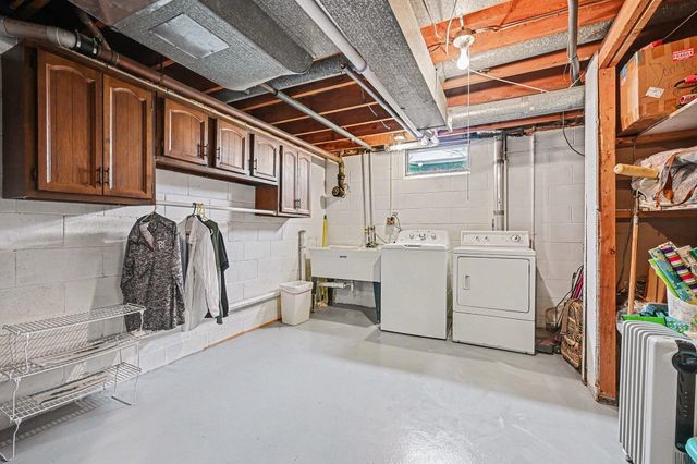 7589 Foxwood, Richland Twp, MI 49083