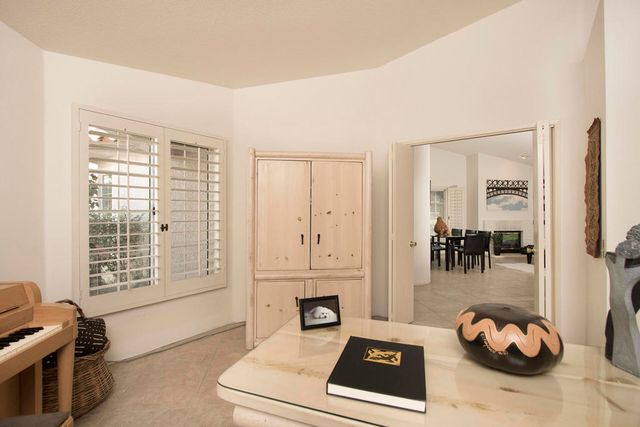 794 Montana Vista Drive, Palm Desert, CA 92211