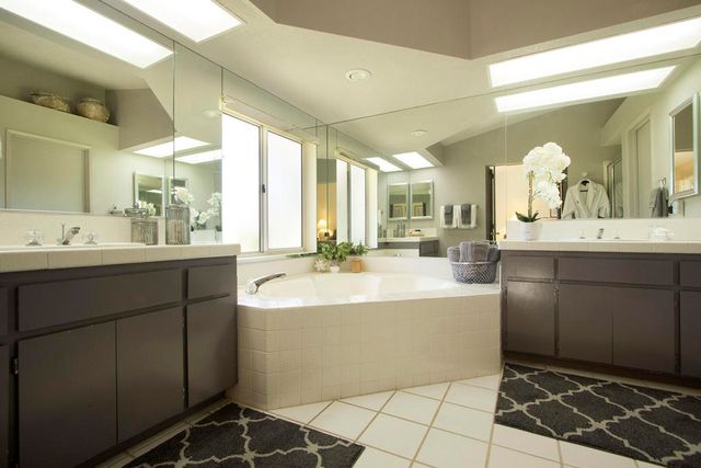 794 Montana Vista Drive, Palm Desert, CA 92211