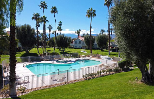 794 Montana Vista Drive, Palm Desert, CA 92211