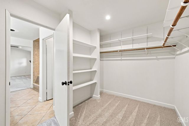 7800 De Colores Court, Bakersfield, CA 93309