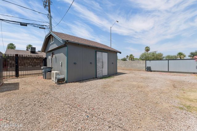 537 W WILLETTA Street, Phoenix, AZ 85003