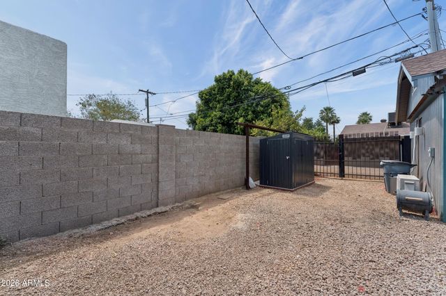 537 W WILLETTA Street, Phoenix, AZ 85003
