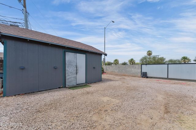 537 W WILLETTA Street, Phoenix, AZ 85003