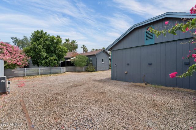 537 W WILLETTA Street, Phoenix, AZ 85003