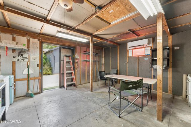 537 W WILLETTA Street, Phoenix, AZ 85003