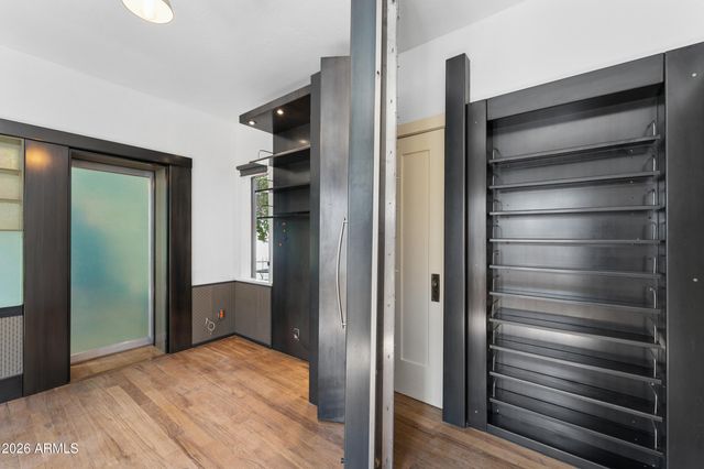 537 W WILLETTA Street, Phoenix, AZ 85003