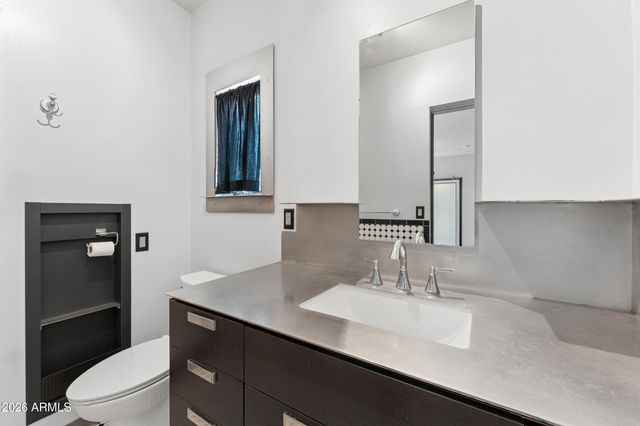 537 W WILLETTA Street, Phoenix, AZ 85003