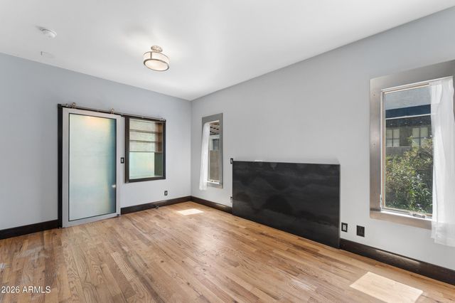 537 W WILLETTA Street, Phoenix, AZ 85003