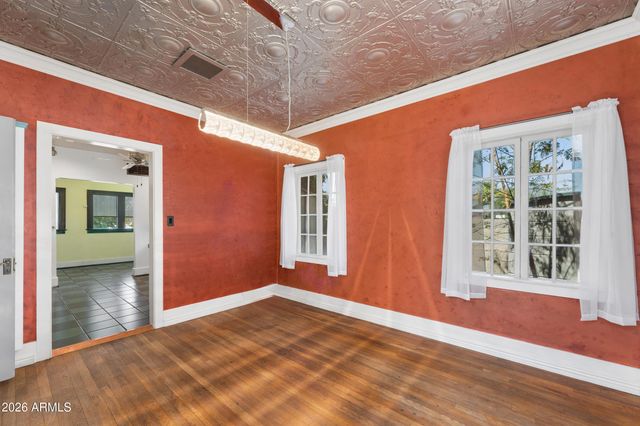 537 W WILLETTA Street, Phoenix, AZ 85003