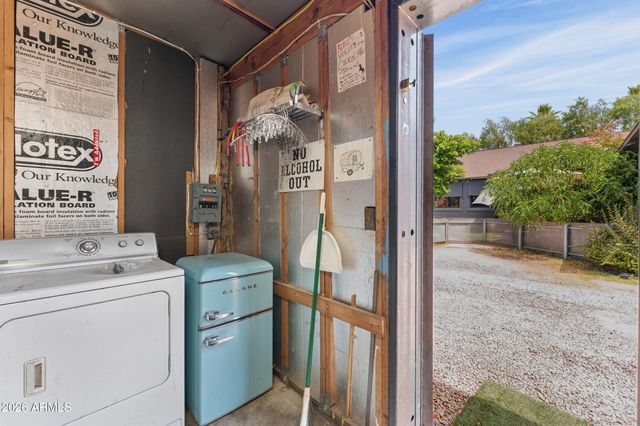 537 W WILLETTA Street, Phoenix, AZ 85003