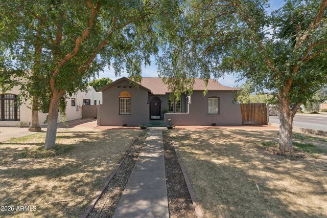 537 W WILLETTA Street, Phoenix, AZ 85003