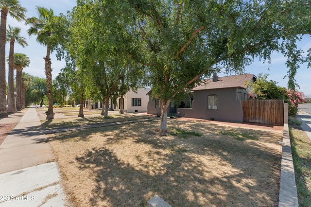 537 W WILLETTA Street, Phoenix, AZ 85003