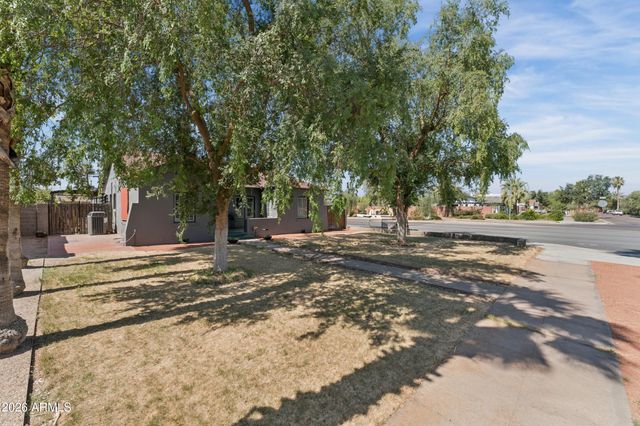 537 W WILLETTA Street, Phoenix, AZ 85003