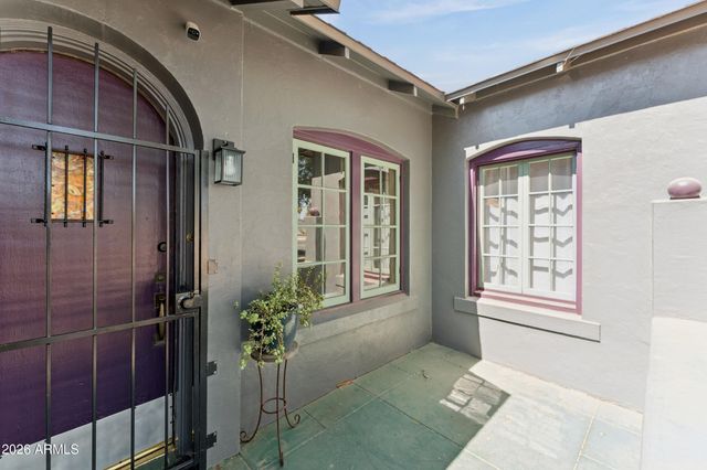 537 W WILLETTA Street, Phoenix, AZ 85003