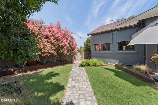 537 W WILLETTA Street, Phoenix, AZ 85003