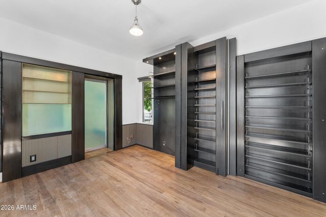 537 W WILLETTA Street, Phoenix, AZ 85003