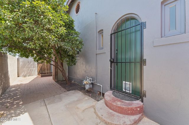 537 W WILLETTA Street, Phoenix, AZ 85003