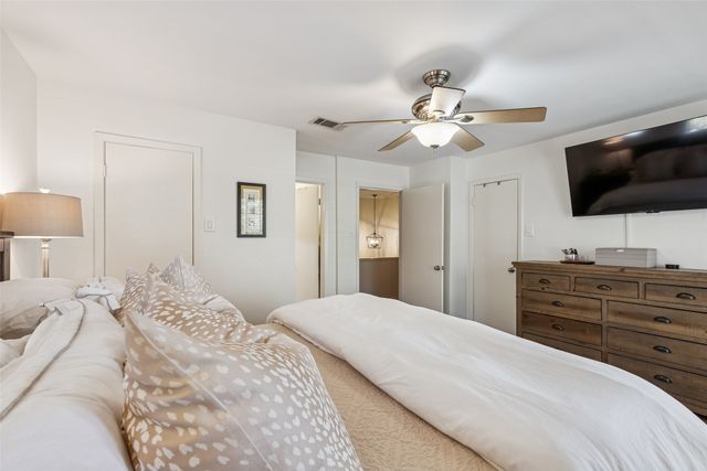 7623 Riverbrook Drive 17, Dallas, TX 75230