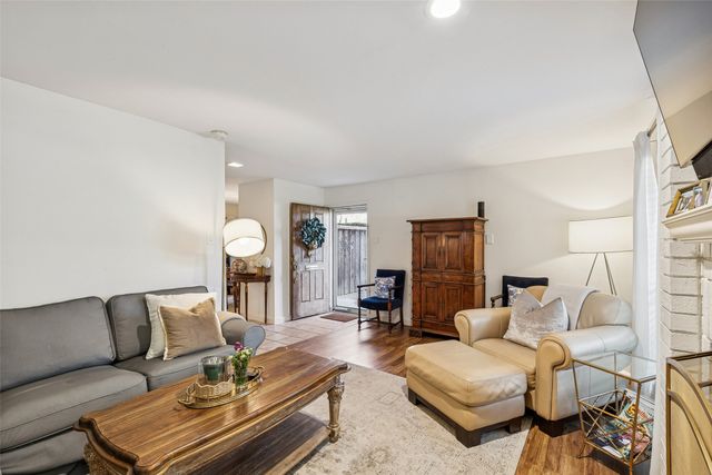 7623 Riverbrook Drive 17, Dallas, TX 75230