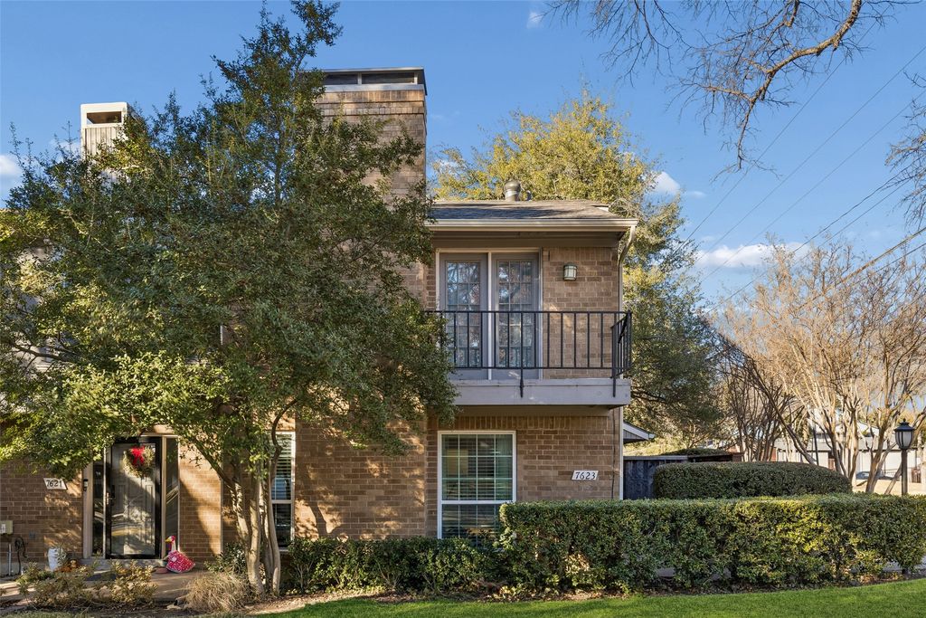 7623 Riverbrook Drive 17, Dallas, TX 75230
