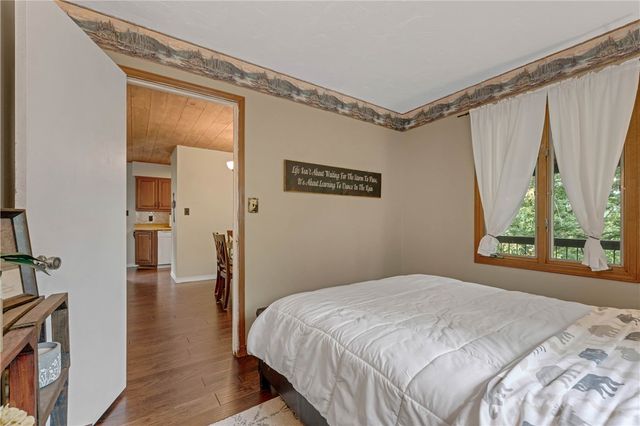 303 Ridge Road, Eureka Springs, AR 72631