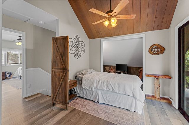 303 Ridge Road, Eureka Springs, AR 72631