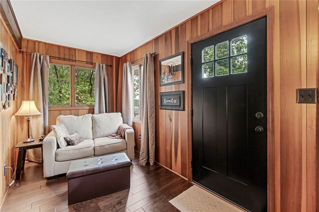 303 Ridge Road, Eureka Springs, AR 72631