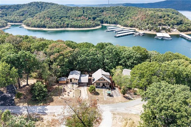 303 Ridge Road, Eureka Springs, AR 72631