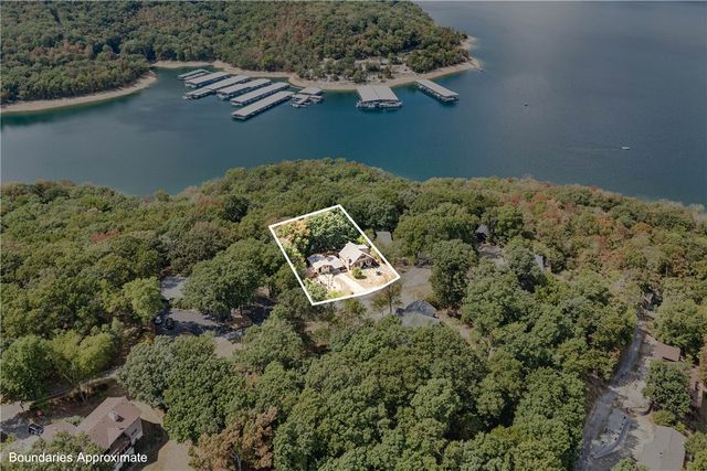 303 Ridge Road, Eureka Springs, AR 72631