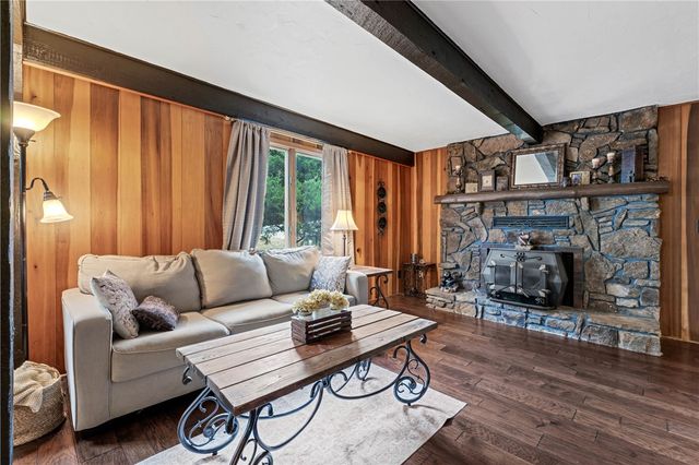 303 Ridge Road, Eureka Springs, AR 72631