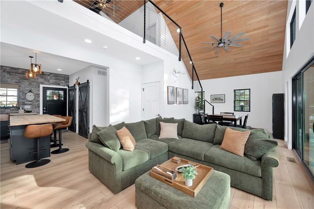 162 E Maple Lane, Clarion, PA 16214