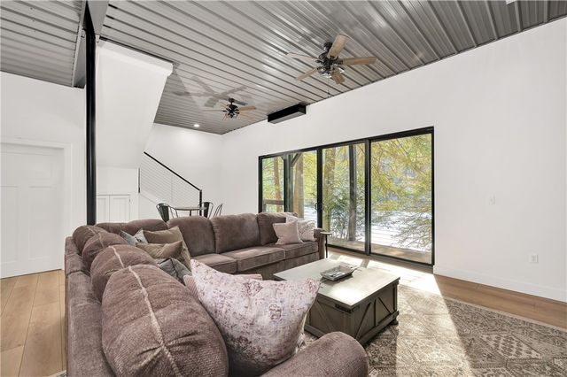 162 E Maple Lane, Clarion, PA 16214