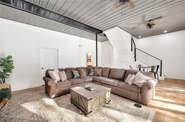 162 E Maple Lane, Clarion, PA 16214