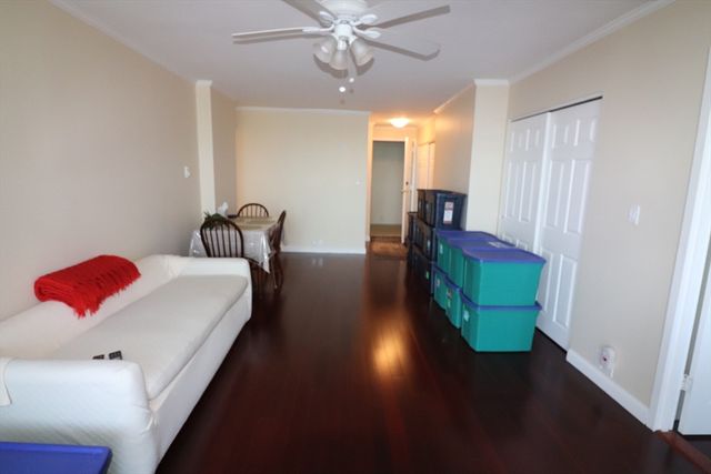19 Winchester St 708, Brookline, MA 02446
