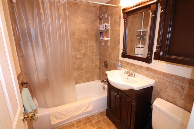 19 Winchester St 708, Brookline, MA 02446