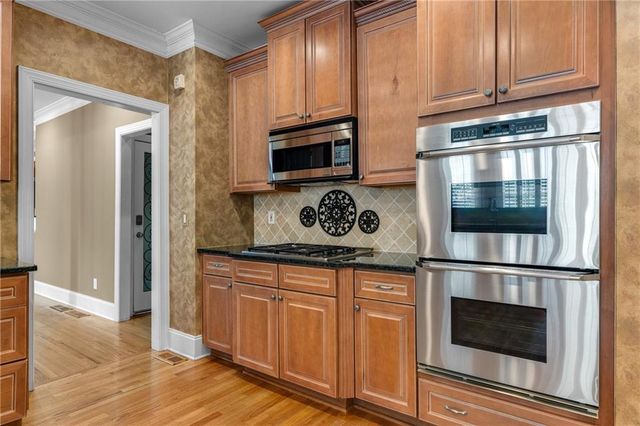 2359 Glenmore Lane, Snellville, GA 30078