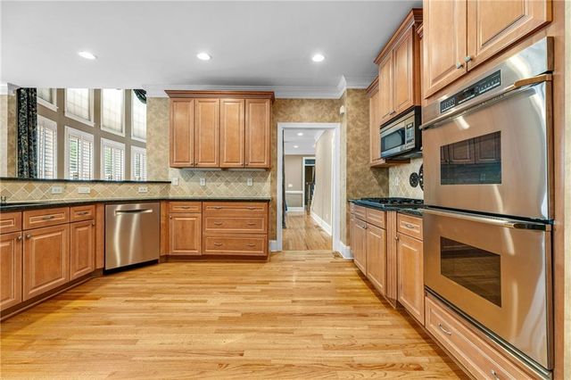 2359 Glenmore Lane, Snellville, GA 30078