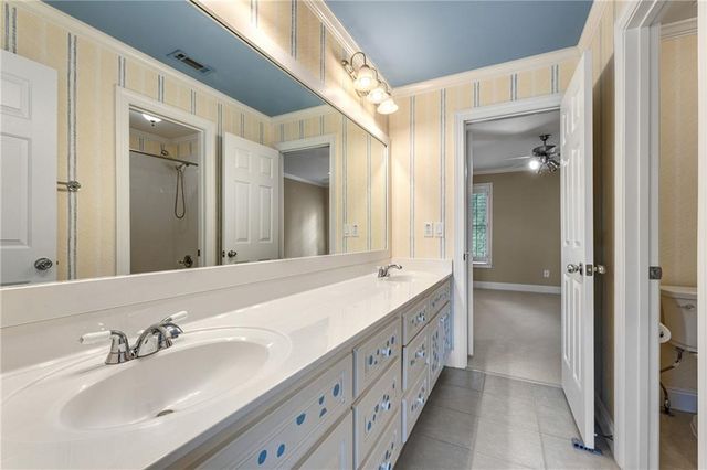 2359 Glenmore Lane, Snellville, GA 30078