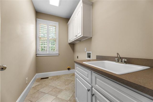 2359 Glenmore Lane, Snellville, GA 30078
