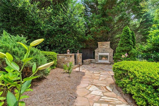 2359 Glenmore Lane, Snellville, GA 30078