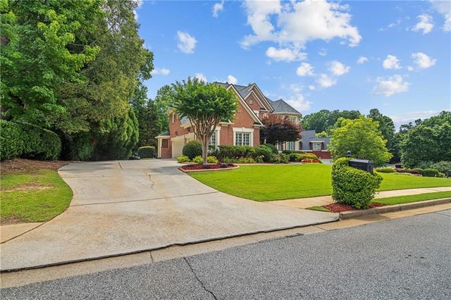 2359 Glenmore Lane, Snellville, GA 30078
