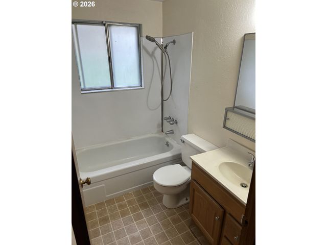 3506 M St, Vancouver, WA 98663