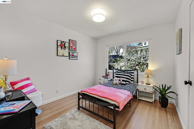 18595 Laredo Rd, Castro Valley, CA 94546