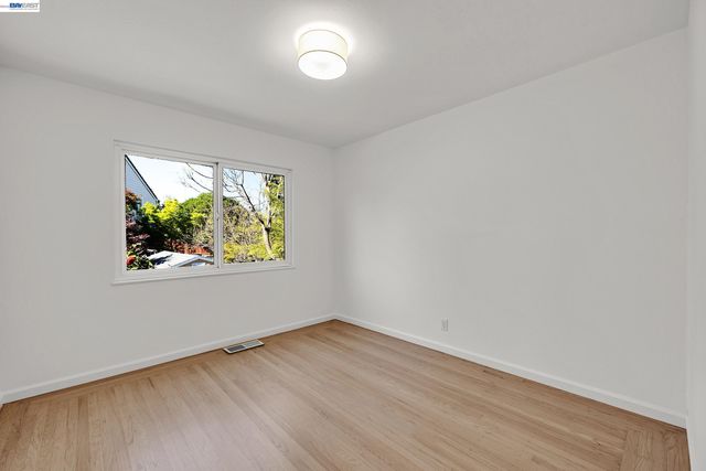 18595 Laredo Rd, Castro Valley, CA 94546