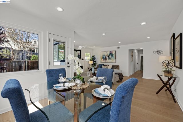 18595 Laredo Rd, Castro Valley, CA 94546